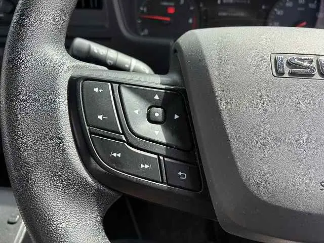 いすゞ エルフ 2TG-NJR88AF(2WD)の写真39