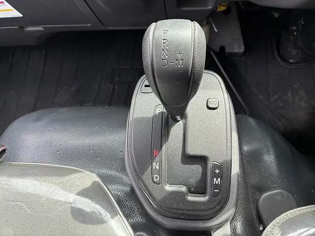 いすゞ エルフ 2TG-NJR88AF(2WD)の写真40