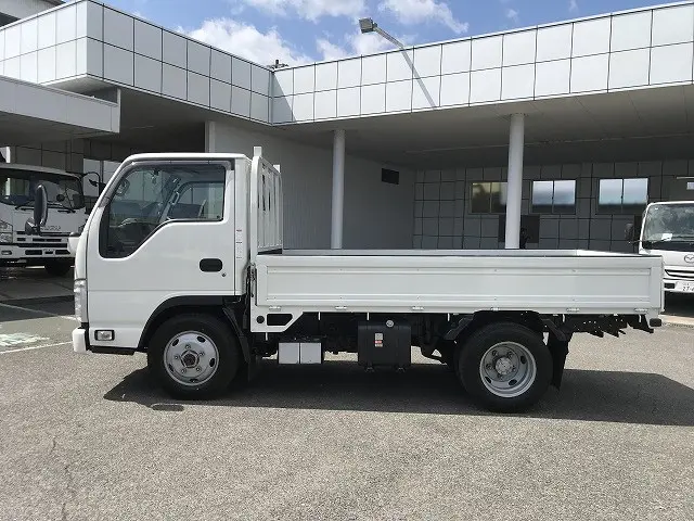 いすゞ エルフ 2RG-NJS88A(4WD)の写真7