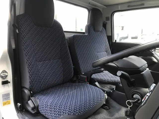 いすゞ エルフ 2RG-NJS88A(4WD)の写真34