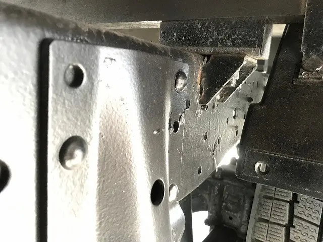 いすゞ エルフ 2RG-NJS88A(4WD)の写真37