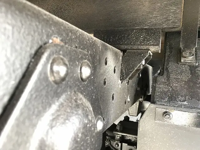 いすゞ エルフ 2RG-NJS88A(4WD)の写真38