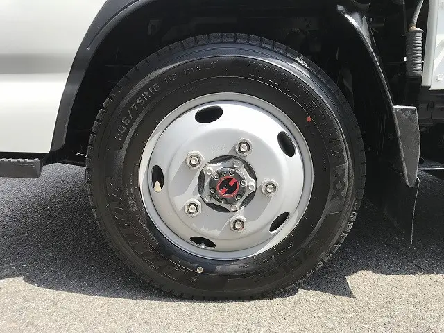 いすゞ エルフ 2RG-NJS88A(4WD)の写真42