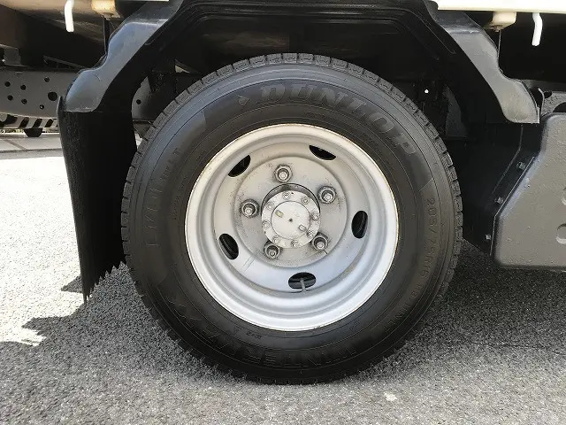 いすゞ エルフ 2RG-NJS88A(4WD)の写真44