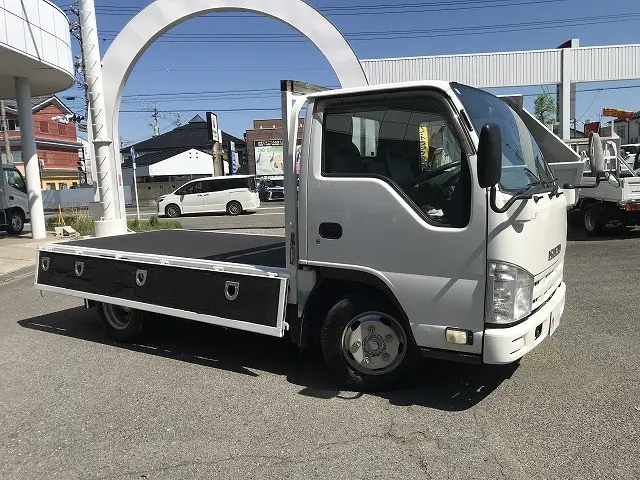 いすゞ エルフ TKG-NJR85A(2WD)の写真10