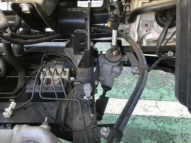 いすゞ エルフ TKG-NJR85A(2WD)の写真20