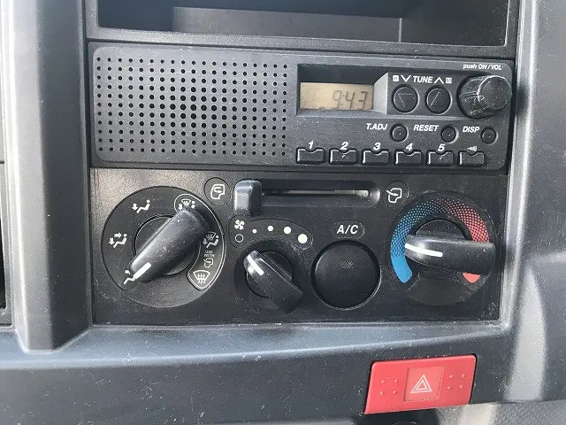 いすゞ エルフ TKG-NJR85A(2WD)の写真28