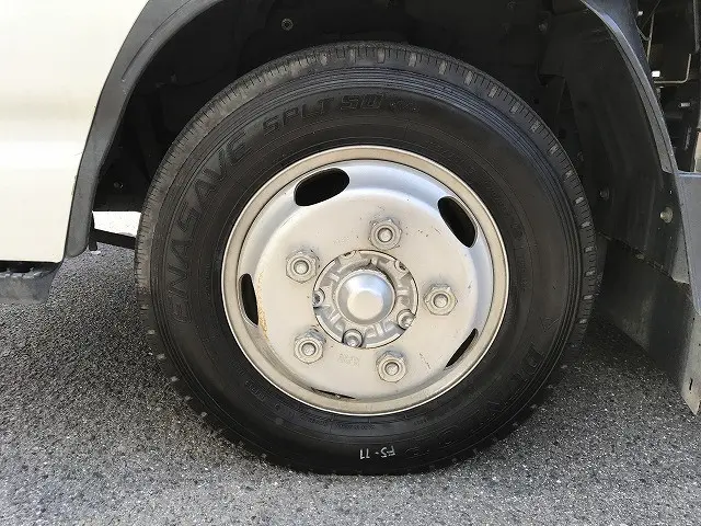 いすゞ エルフ TKG-NJR85A(2WD)の写真41