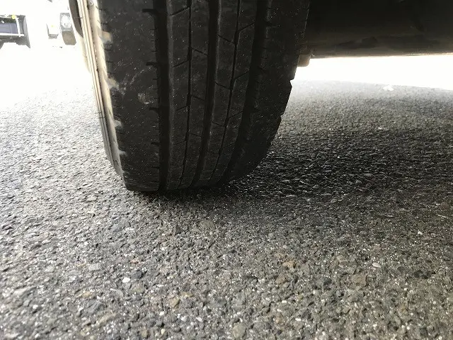 いすゞ エルフ TKG-NJR85A(2WD)の写真46