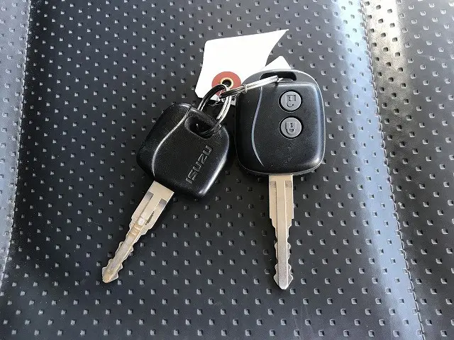 いすゞ エルフ TKG-NJR85A(2WD)の写真49