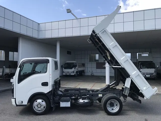 いすゞ エルフ 2RG-NJR88AT(2WD)の写真4