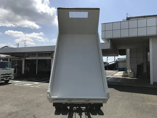 いすゞ エルフ 2RG-NJR88AT(2WD)の写真7