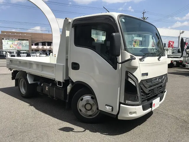 いすゞ エルフ 2RG-NJR88AT(2WD)の写真11