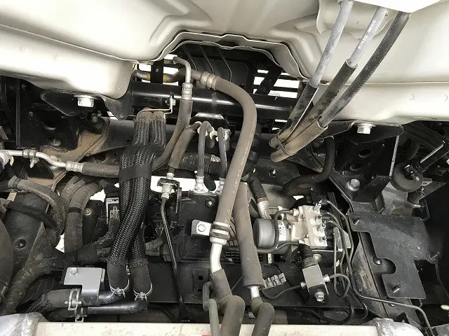 いすゞ エルフ 2RG-NJR88AT(2WD)の写真24