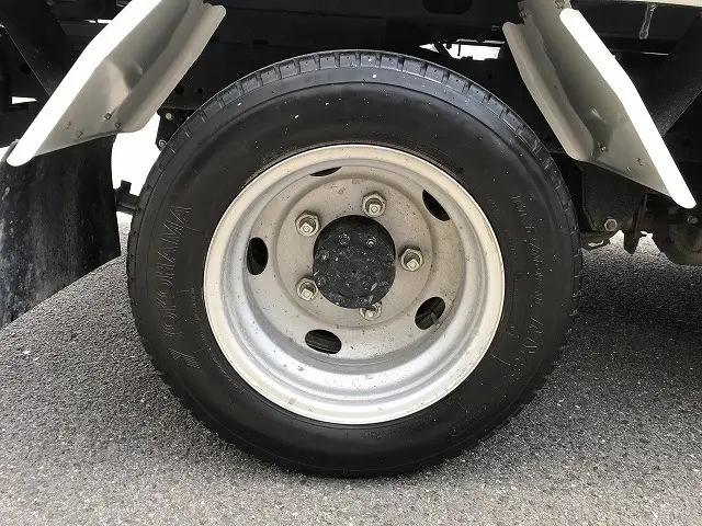 いすゞ エルフ 2RG-NJR88AT(2WD)の写真30