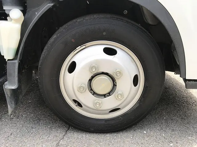 いすゞ エルフ 2RG-NJR88AT(2WD)の写真31