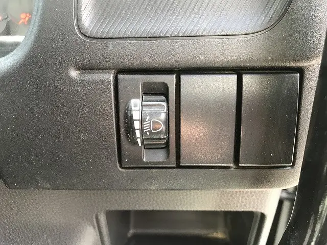 いすゞ エルフ 2RG-NJR88AT(2WD)の写真34