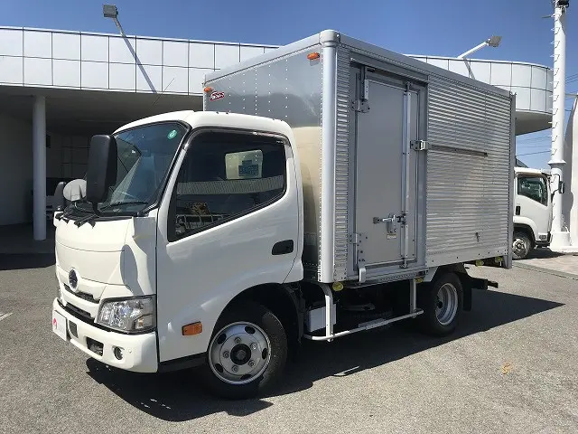 日野 デュトロ 2RG-XZU605M(2WD)の写真1