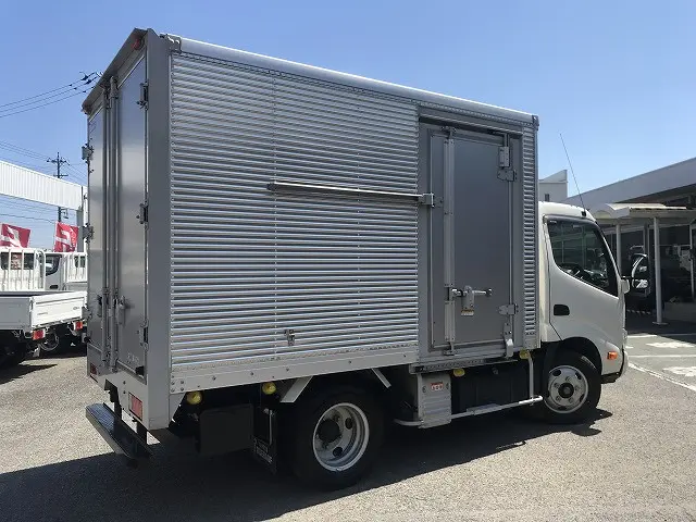 日野 デュトロ 2RG-XZU605M(2WD)の写真6