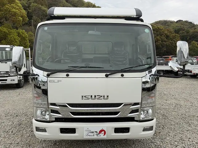 いすゞ エルフ TRG-NPR85AR(2WD)の写真2