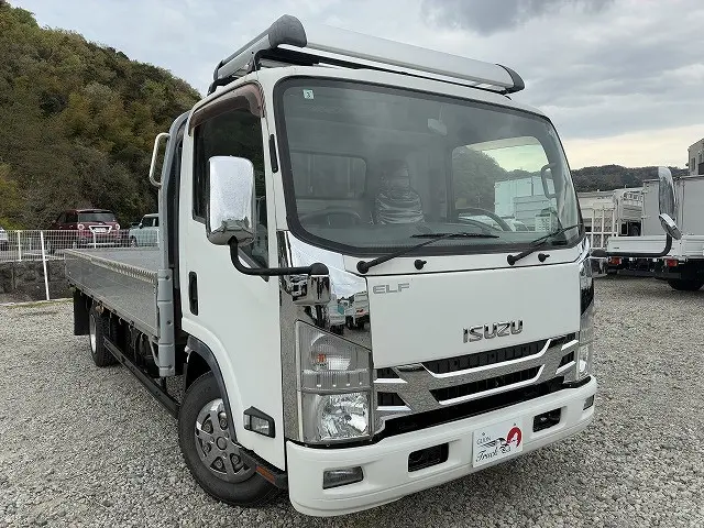 いすゞ エルフ TRG-NPR85AR(2WD)の写真3