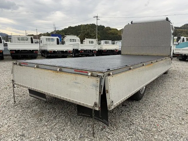 いすゞ エルフ TRG-NPR85AR(2WD)の写真15