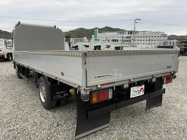 いすゞ エルフ TRG-NPR85AR(2WD)の写真27