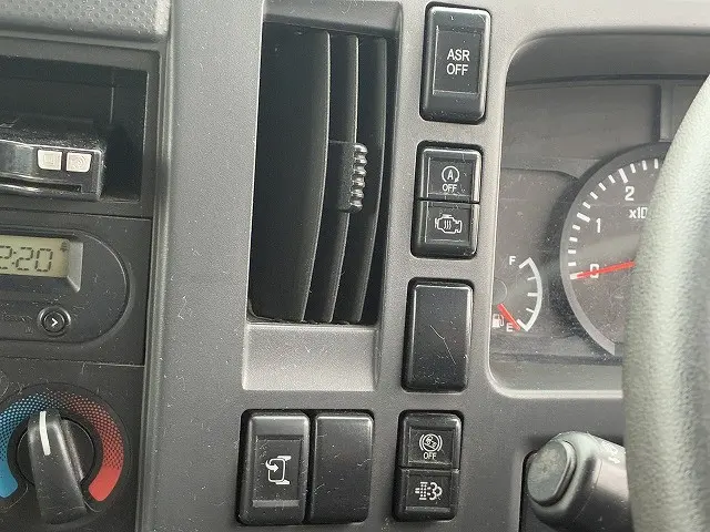 いすゞ エルフ TRG-NPR85AR(2WD)の写真34