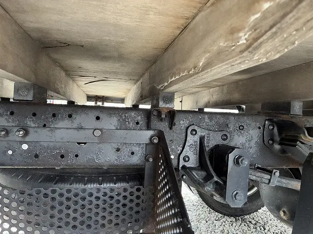 いすゞ エルフ TRG-NPR85AR(2WD)の写真40