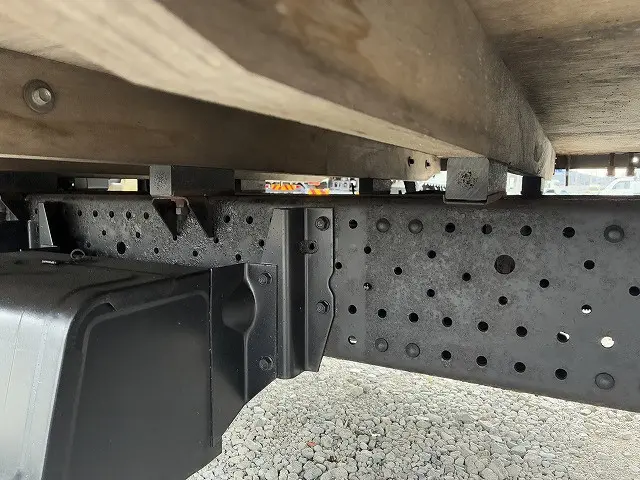 いすゞ エルフ TRG-NPR85AR(2WD)の写真45