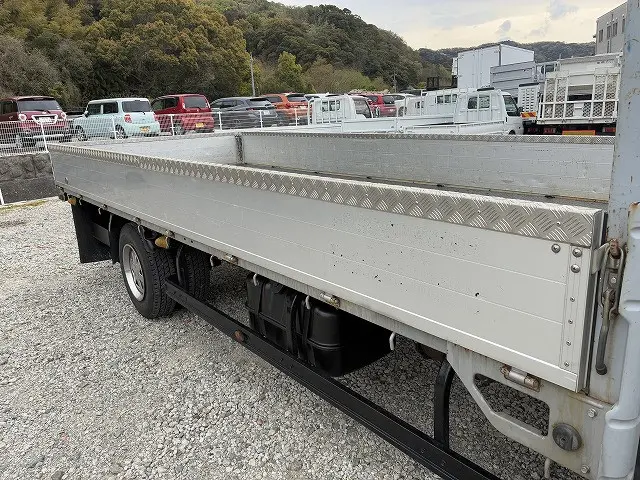 いすゞ エルフ TRG-NPR85AR(2WD)の写真46