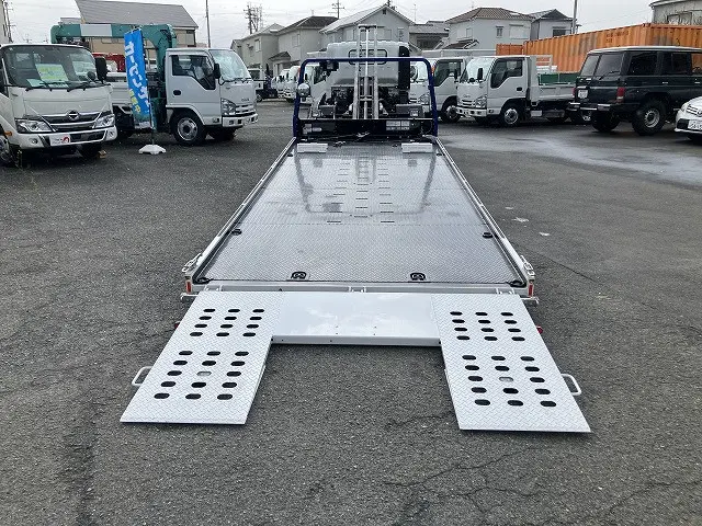 いすゞ エルフ 2RG-NPR88AM(2WD)の写真12