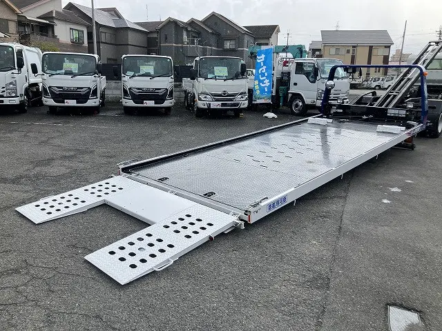 いすゞ エルフ 2RG-NPR88AM(2WD)の写真13