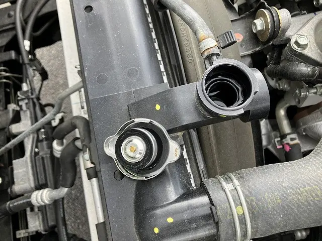 いすゞ エルフ 2RG-NPR88AM(2WD)の写真18