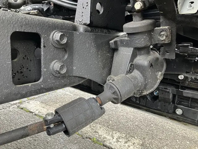 いすゞ エルフ 2RG-NPR88AM(2WD)の写真20