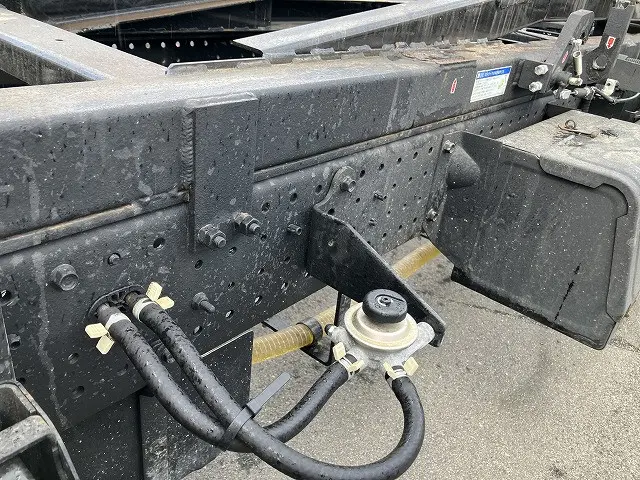 いすゞ エルフ 2RG-NPR88AM(2WD)の写真21