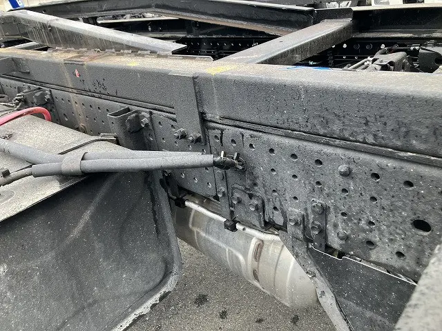 いすゞ エルフ 2RG-NPR88AM(2WD)の写真22