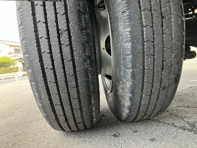 いすゞ エルフ 2RG-NPR88AM(2WD)の写真31