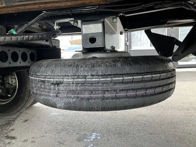 いすゞ エルフ 2RG-NPR88AM(2WD)の写真33