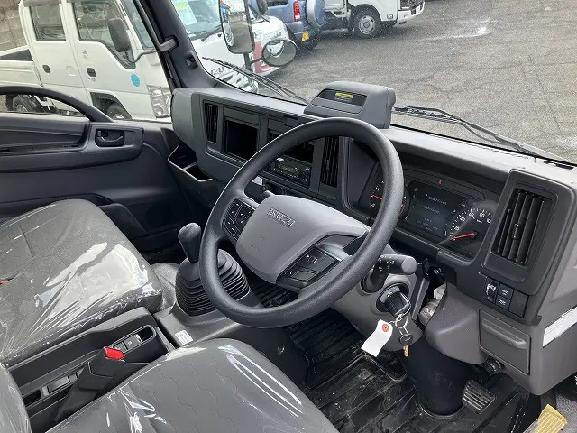 いすゞ エルフ 2RG-NPR88AM(2WD)の写真35