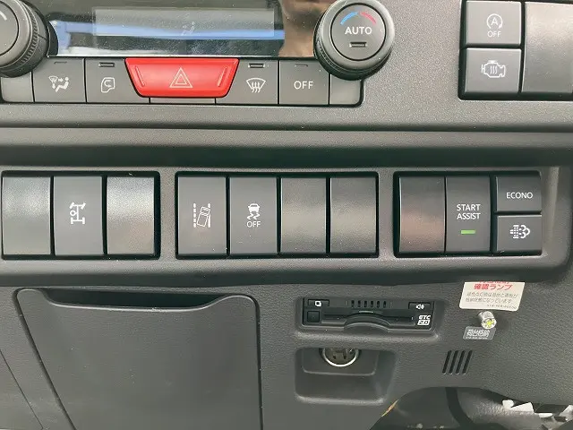 いすゞ エルフ 2RG-NPR88AM(2WD)の写真39