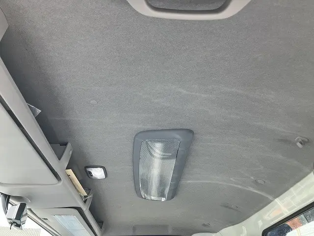 いすゞ エルフ 2RG-NPR88AM(2WD)の写真47