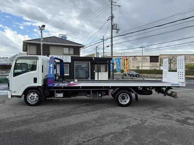 いすゞ エルフ 2RG-NPR88AM(2WD)の写真4