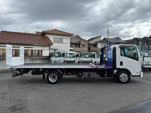 いすゞ エルフ 2RG-NPR88AM(2WD)の写真5