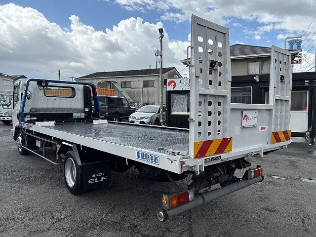 いすゞ エルフ 2RG-NPR88AM(2WD)の写真6