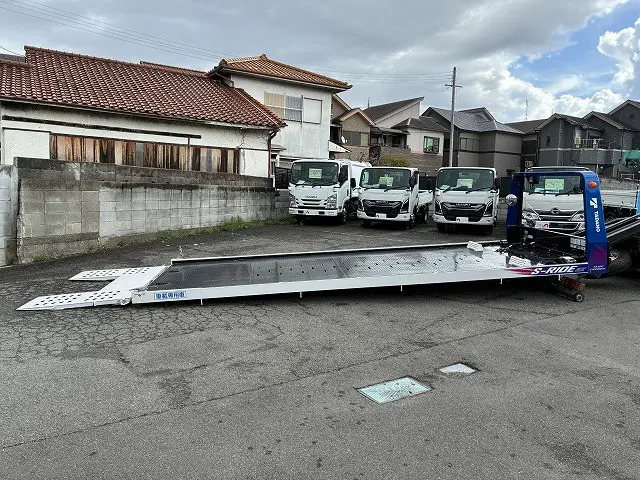 いすゞ エルフ 2RG-NPR88AM(2WD)の写真10