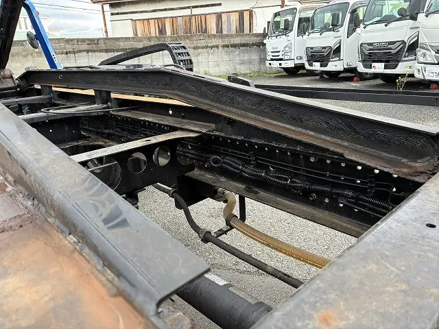 いすゞ エルフ 2RG-NPR88AM(2WD)の写真17