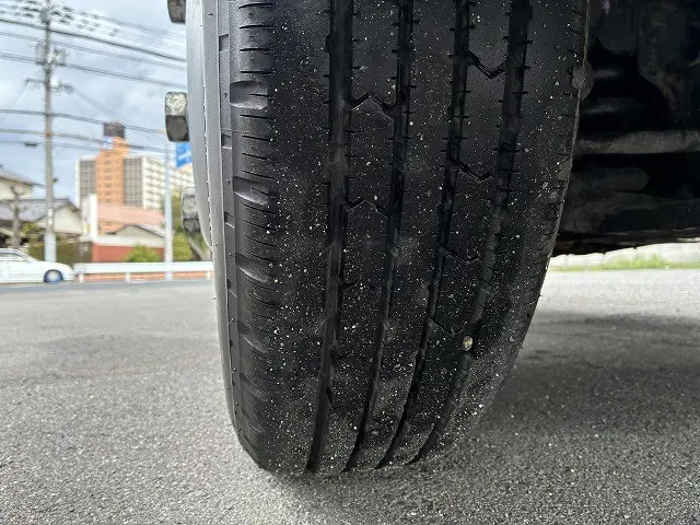 いすゞ エルフ 2RG-NPR88AM(2WD)の写真20