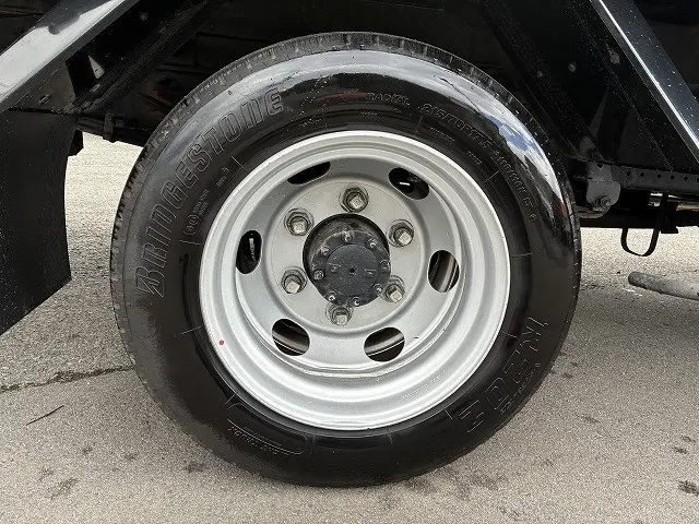 いすゞ エルフ 2RG-NPR88AM(2WD)の写真25