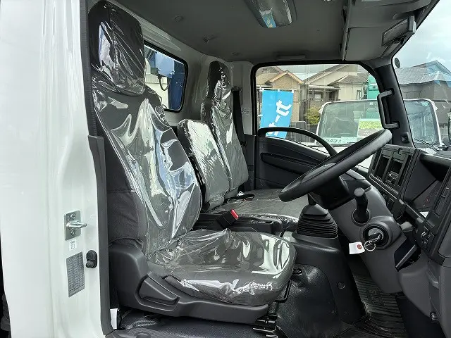 いすゞ エルフ 2RG-NPR88AM(2WD)の写真28